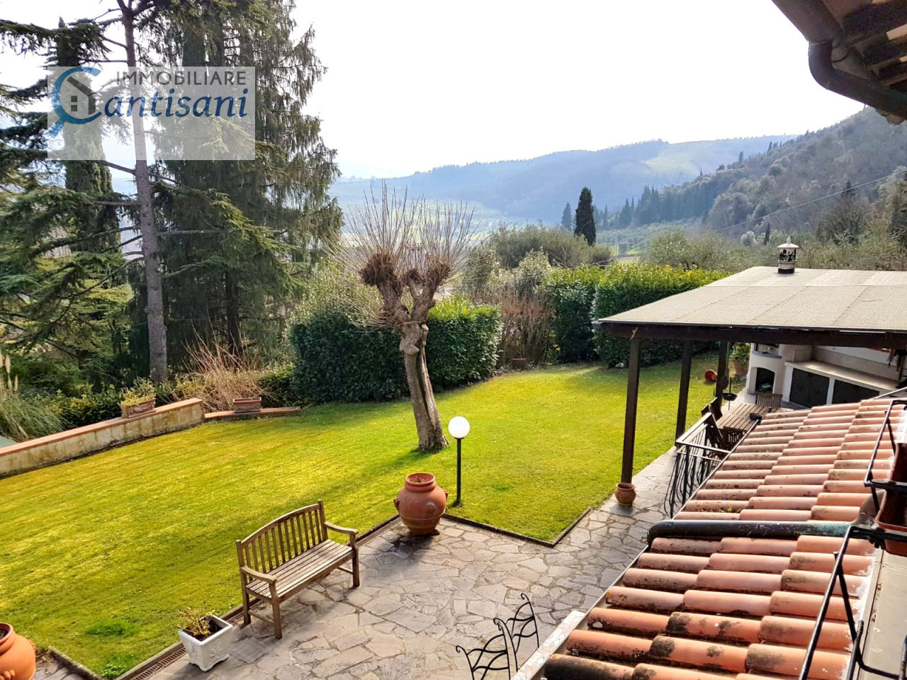 Rignano sull'Arno-Rosano-Casa Rurale con piscina e terreno