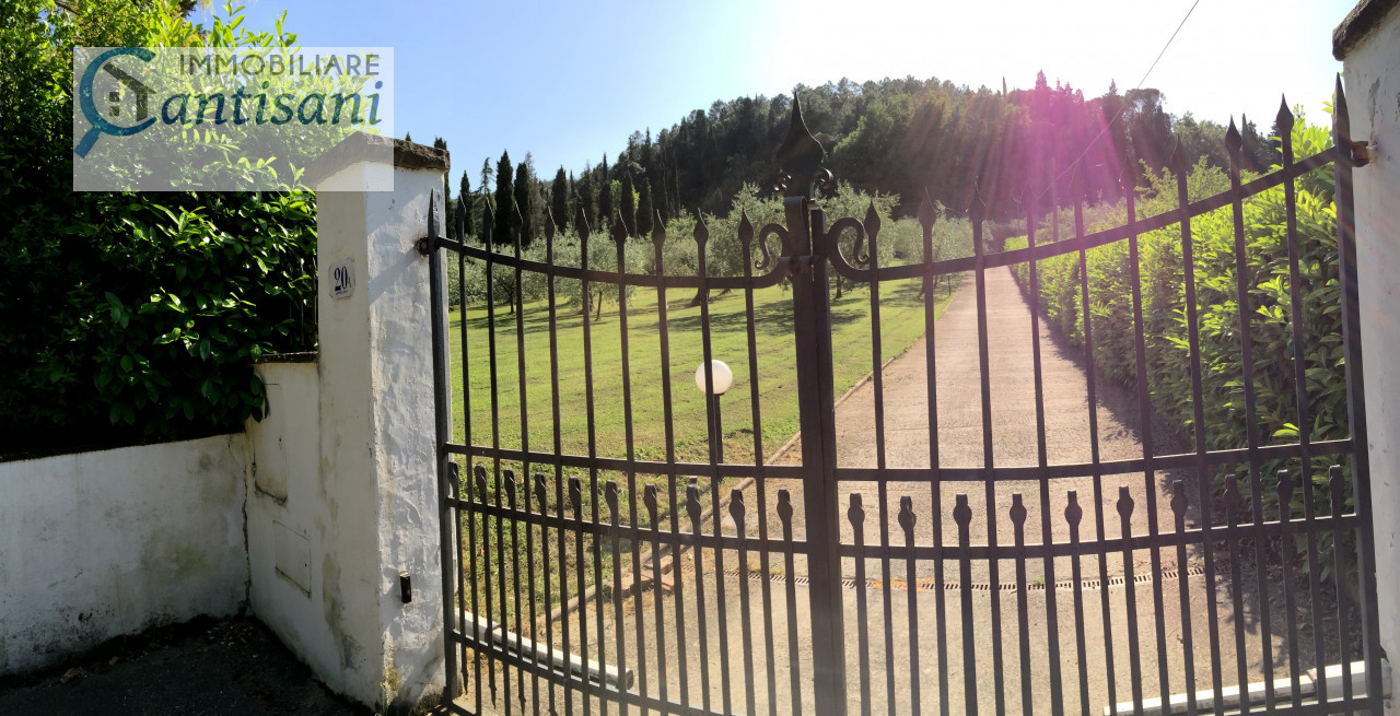 Rignano sull'Arno-Rosano-Casa Rurale con piscina e terreno