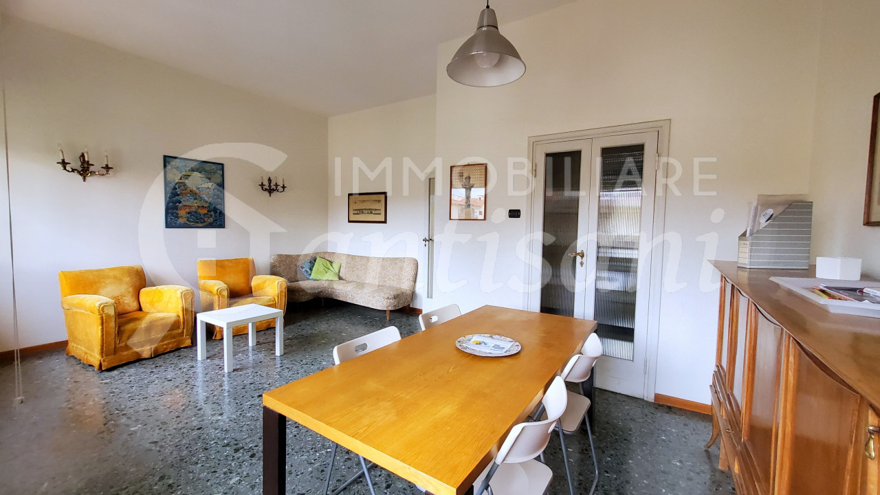 4 locali per 2 studentesse in affitto Piazza Leopoldo