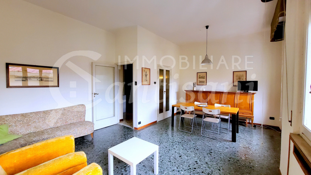 4 locali per 2 studentesse in affitto Piazza Leopoldo