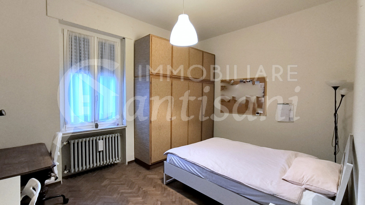 4 locali per 2 studentesse in affitto Piazza Leopoldo