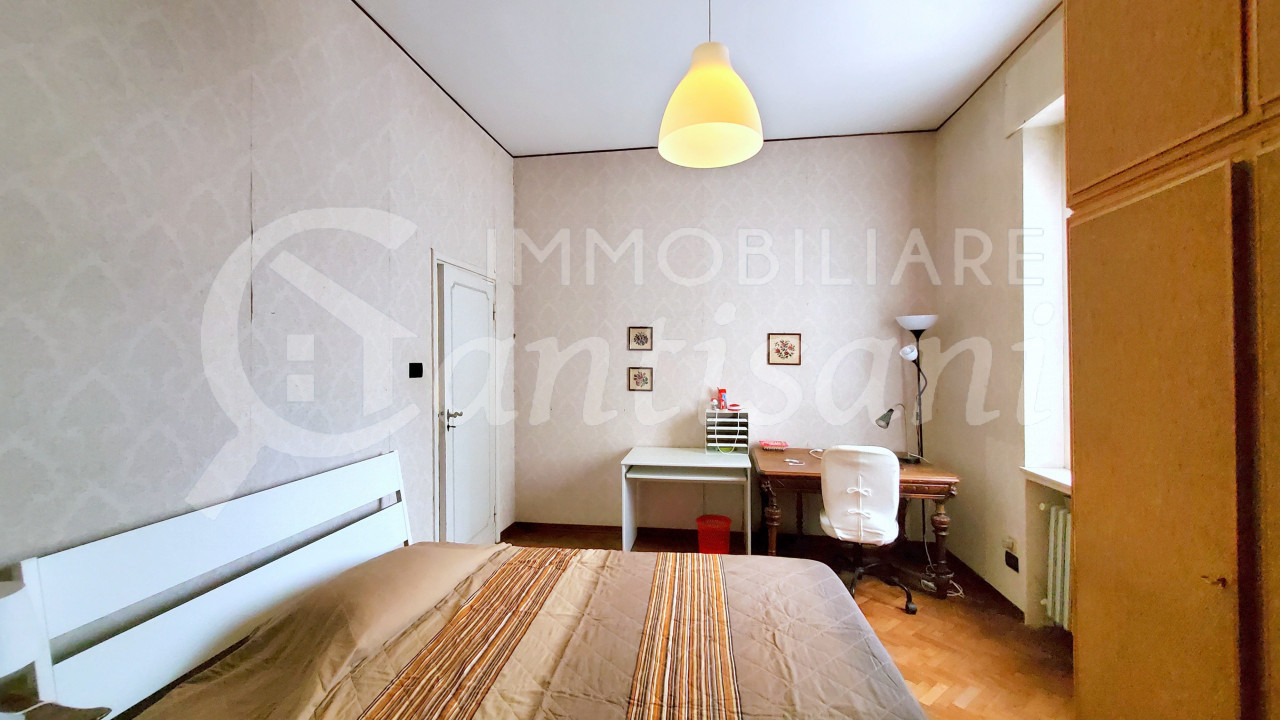 4 locali per 2 studentesse in affitto Piazza Leopoldo