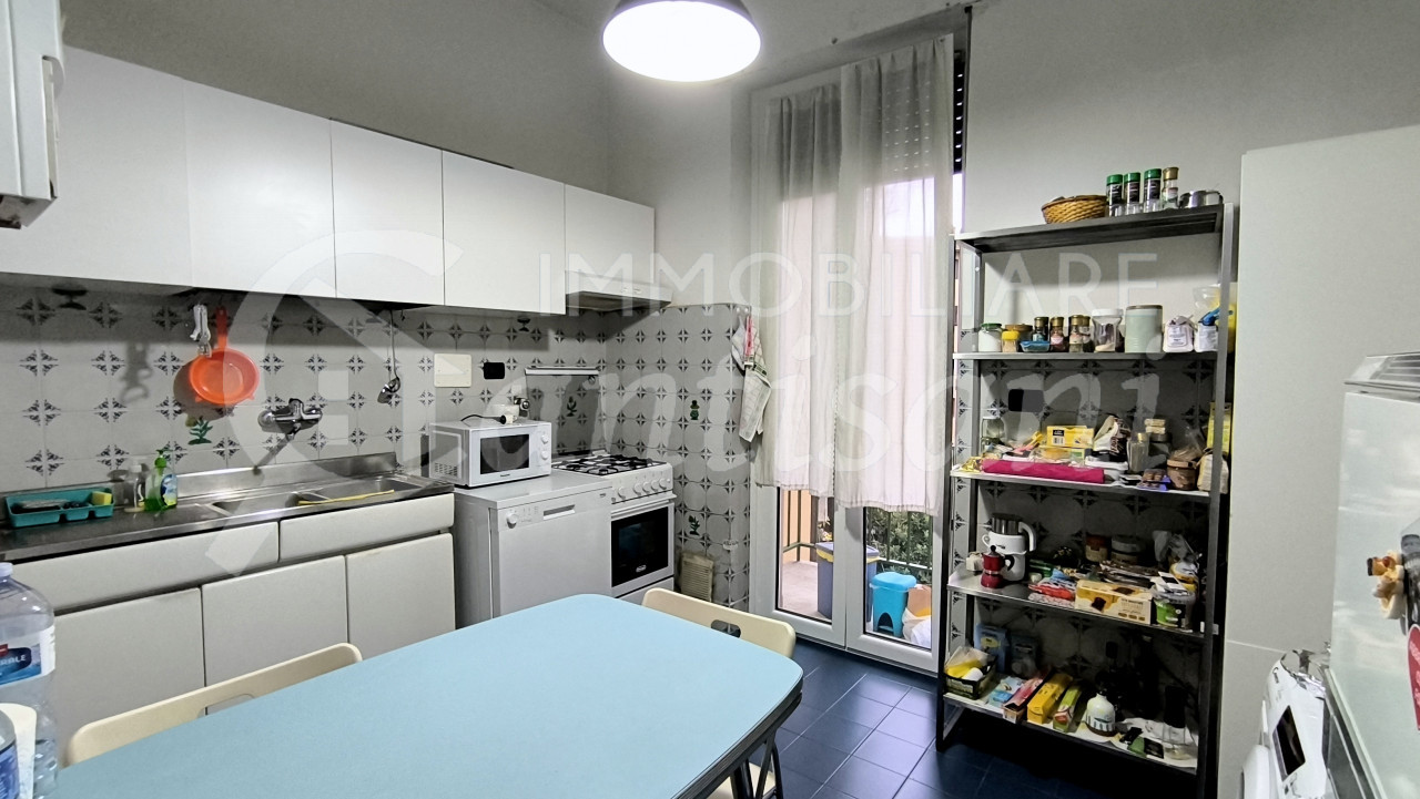 4 locali per 2 studentesse in affitto Piazza Leopoldo