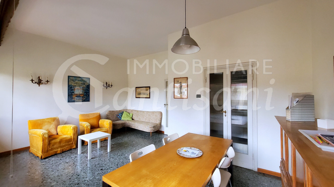 4 locali per 2 studentesse in affitto Piazza Leopoldo