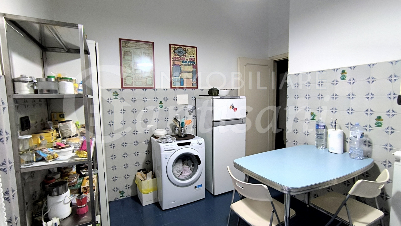 4 locali per 2 studentesse in affitto Piazza Leopoldo