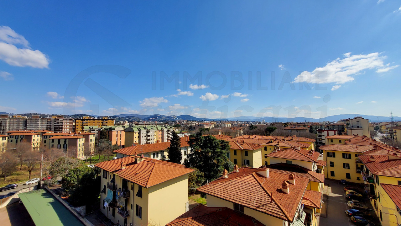 Trilocale con vista panoramica in vendita Firenze Nova