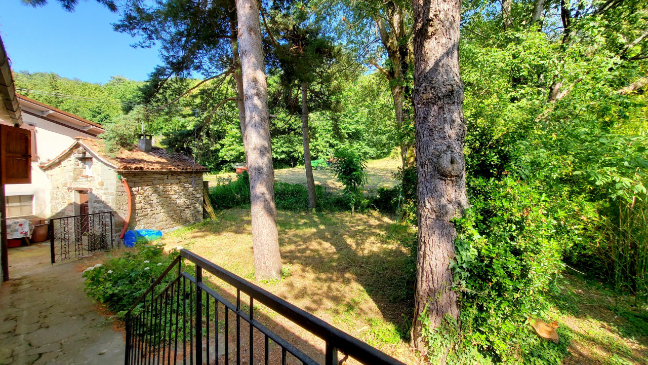 Terratetto con giardino in vendita a Campigno Marradi