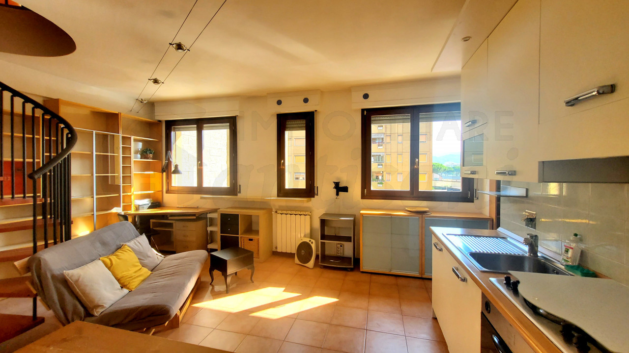 Bilocale con terrazza in affitto Firenze Nova