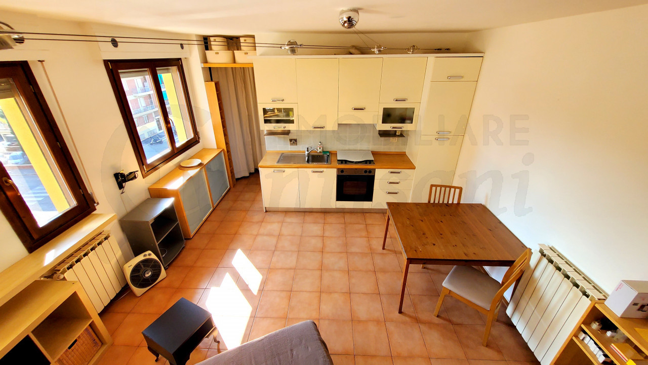 Bilocale con terrazza in affitto Firenze Nova