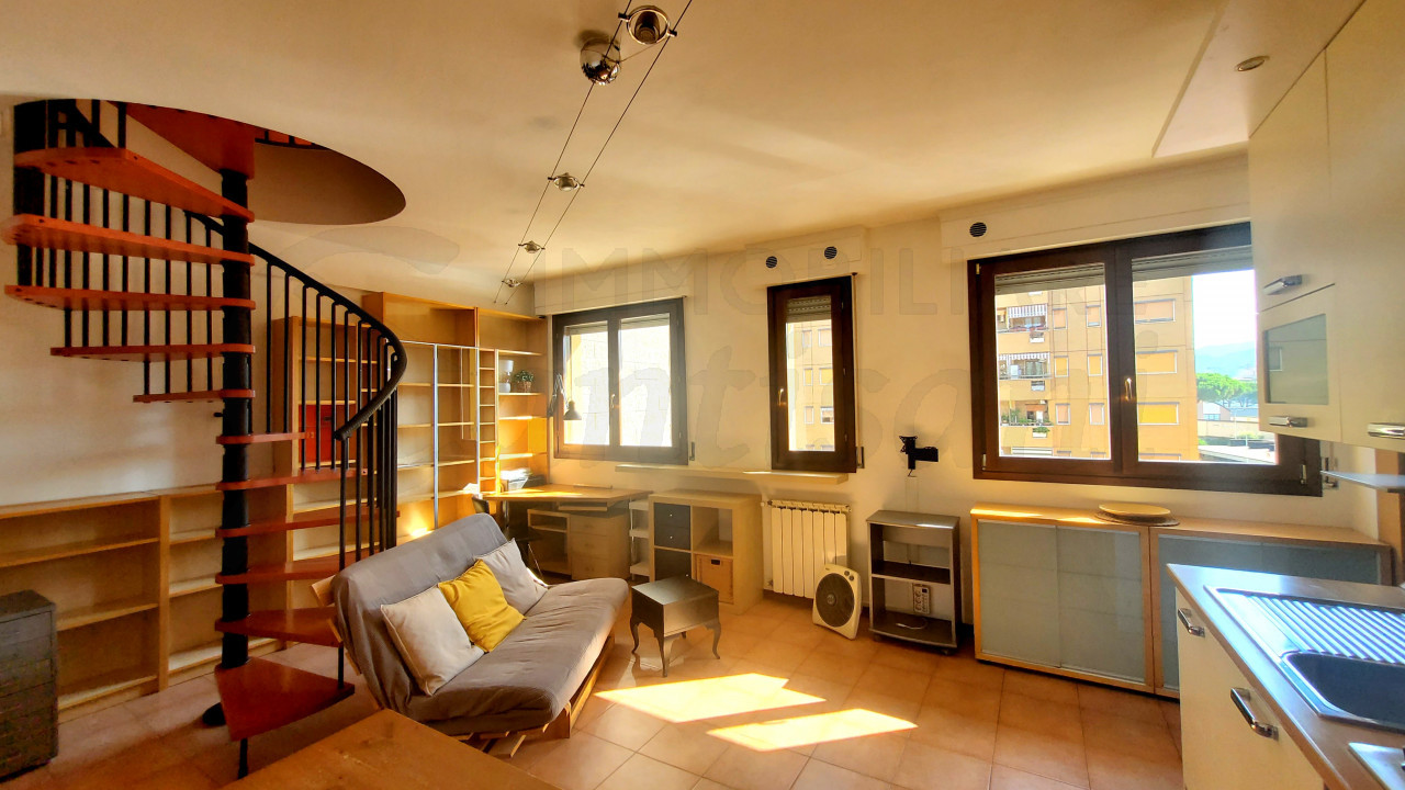 Bilocale con terrazza in affitto Firenze Nova