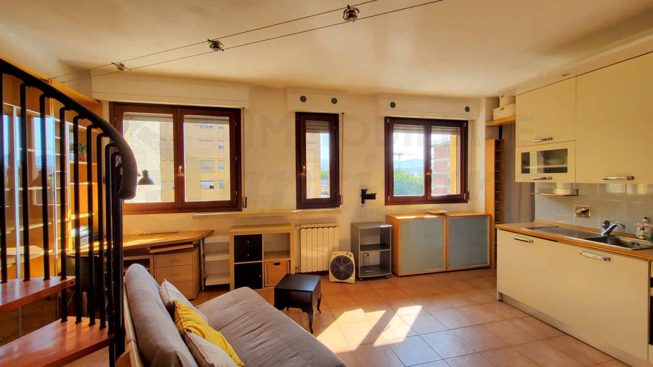 Bilocale con terrazza in affitto Firenze Nova