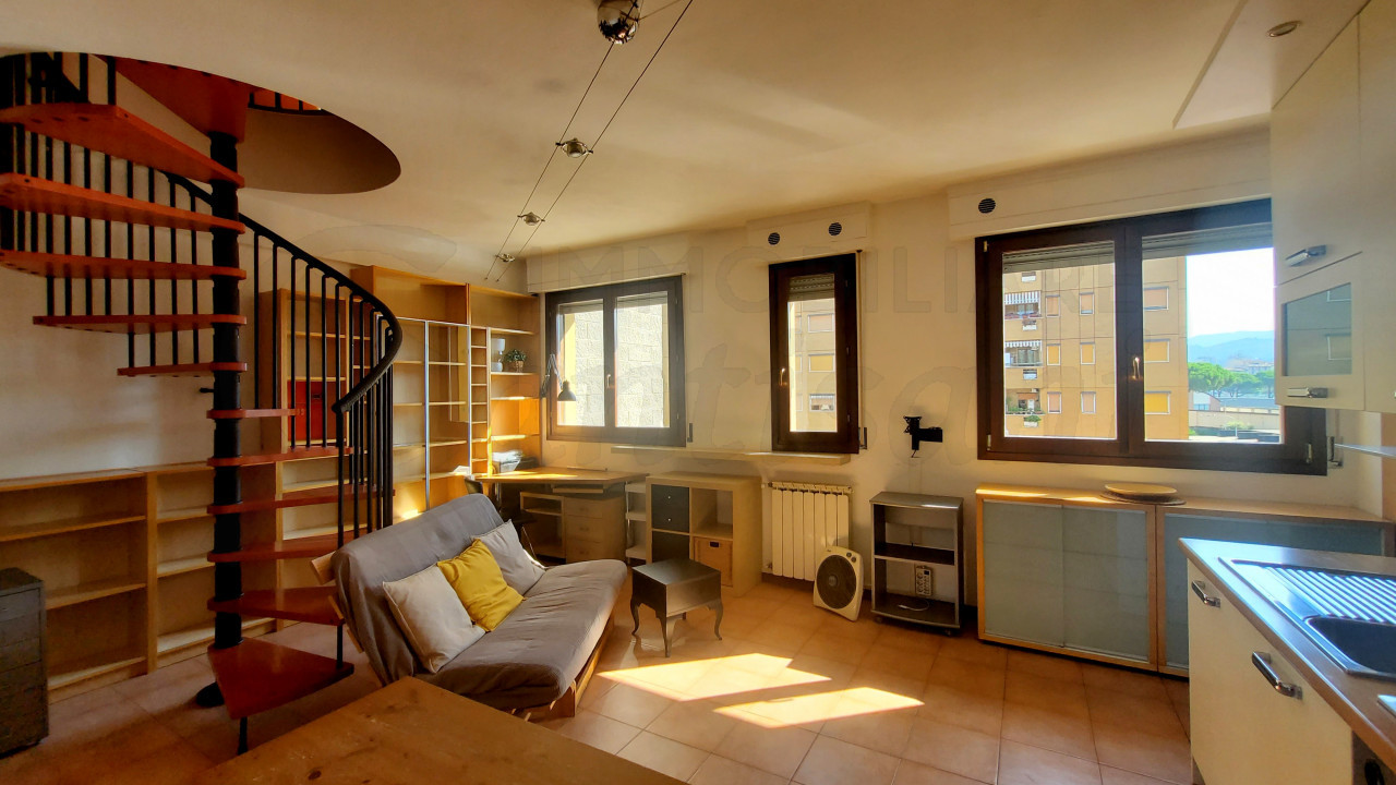Bilocale con terrazza in affitto Firenze Nova