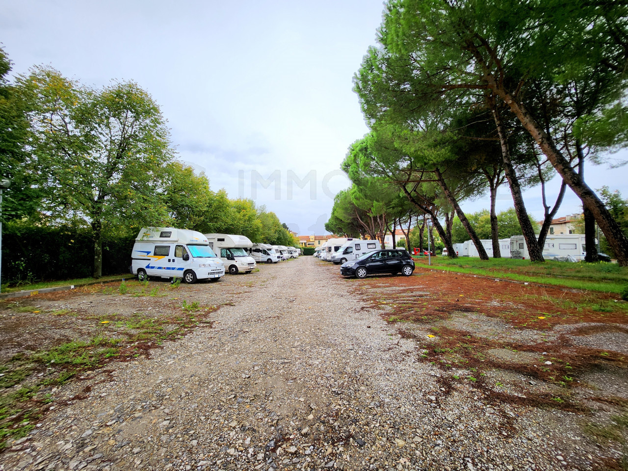 Posto auto in vendita a Castello