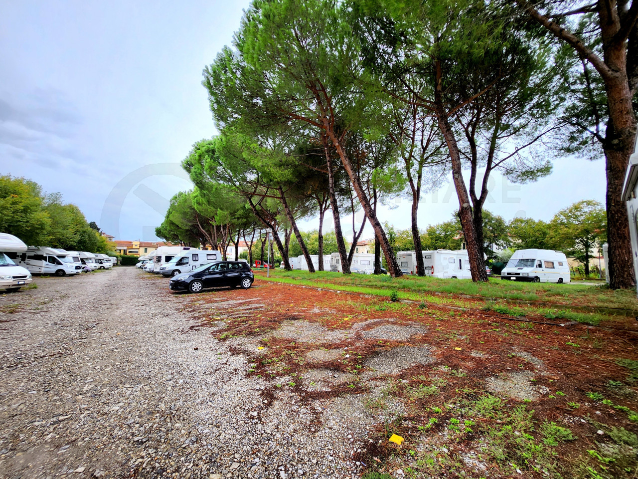 Posto auto in vendita a Castello