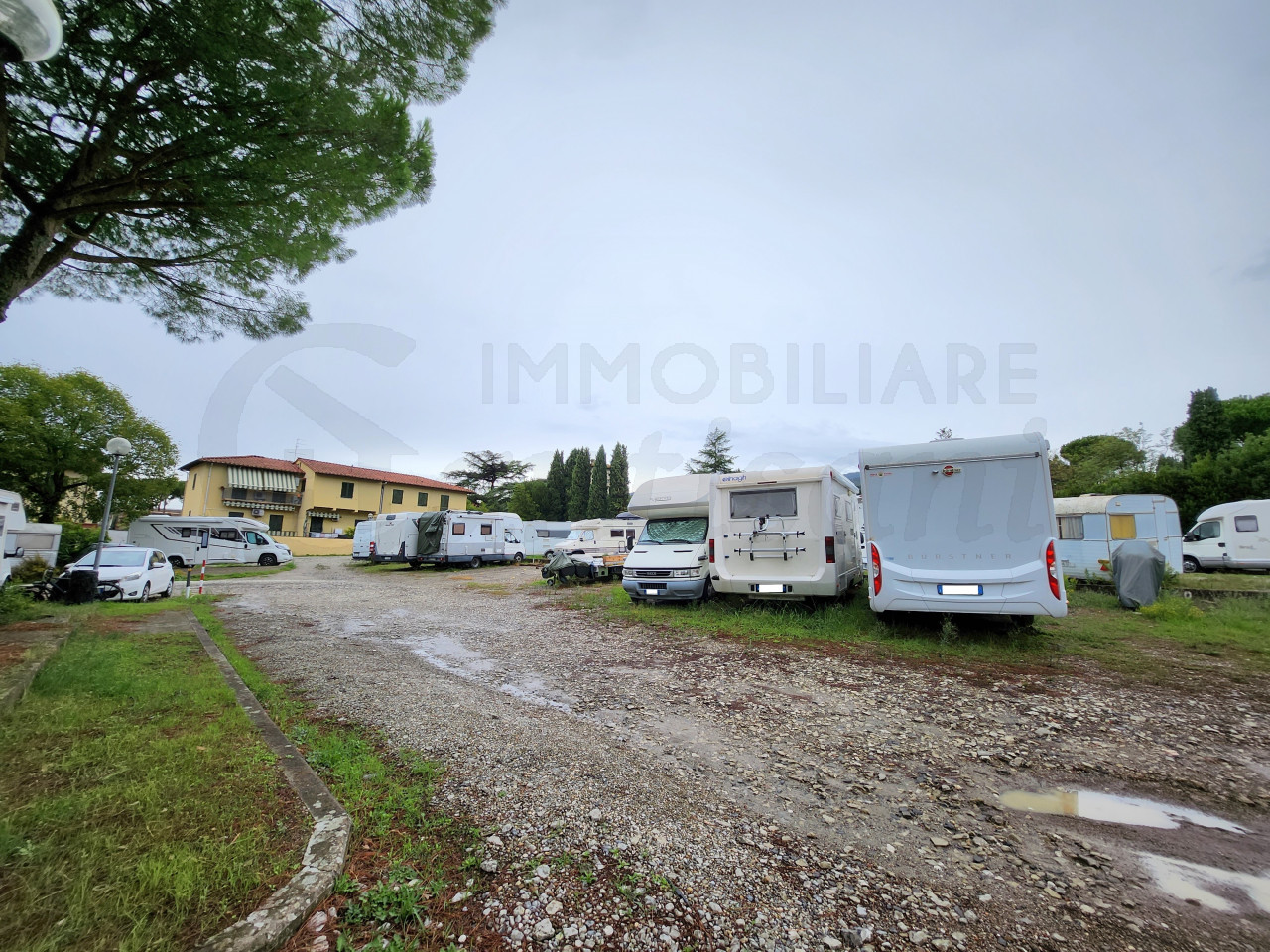 Posto auto in vendita a Castello