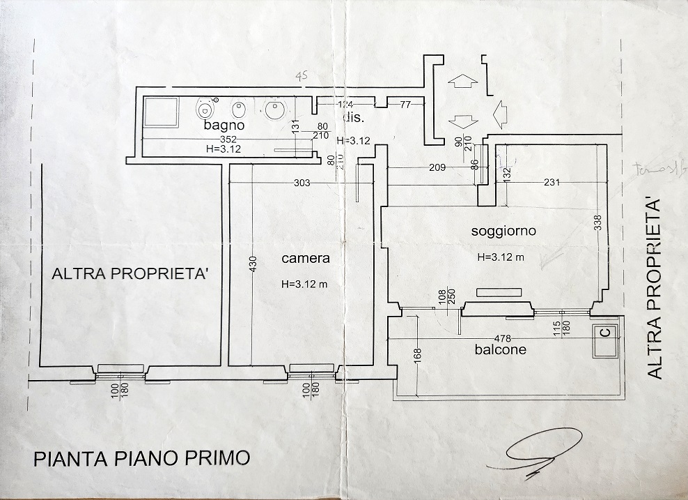 Bilocale con terrazzo in vendita via Pistoiese