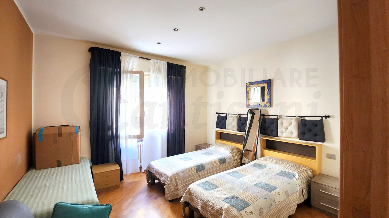 Trilocale con balcone in vendita San Jacopino