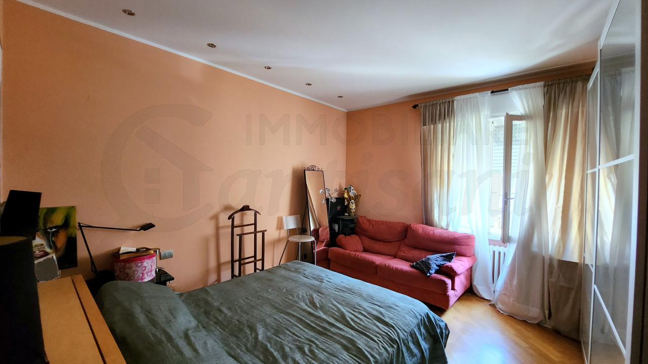 Trilocale con balcone in vendita San Jacopino