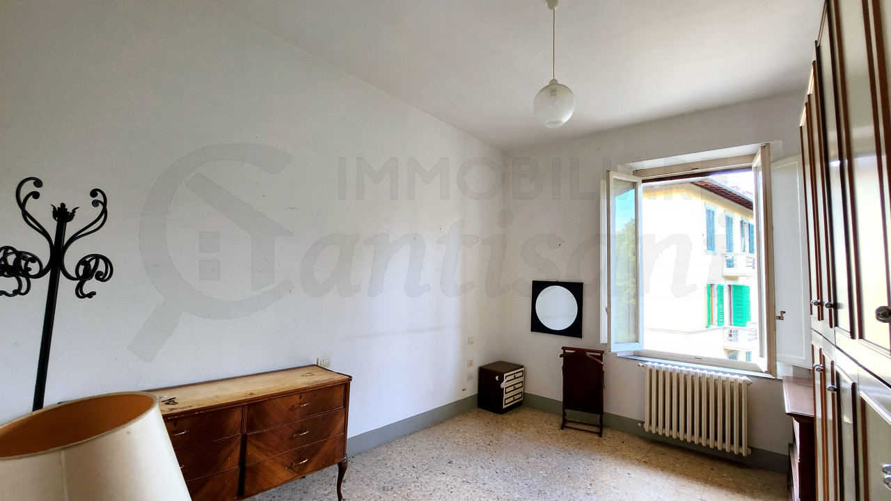 4 locali con balcone in vendita a Gavinana