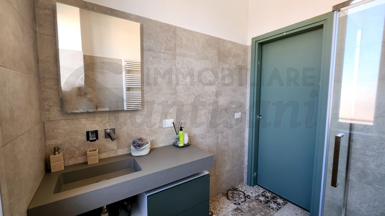 Quadrilocale ristrutturato in vendita a Porta al Prato