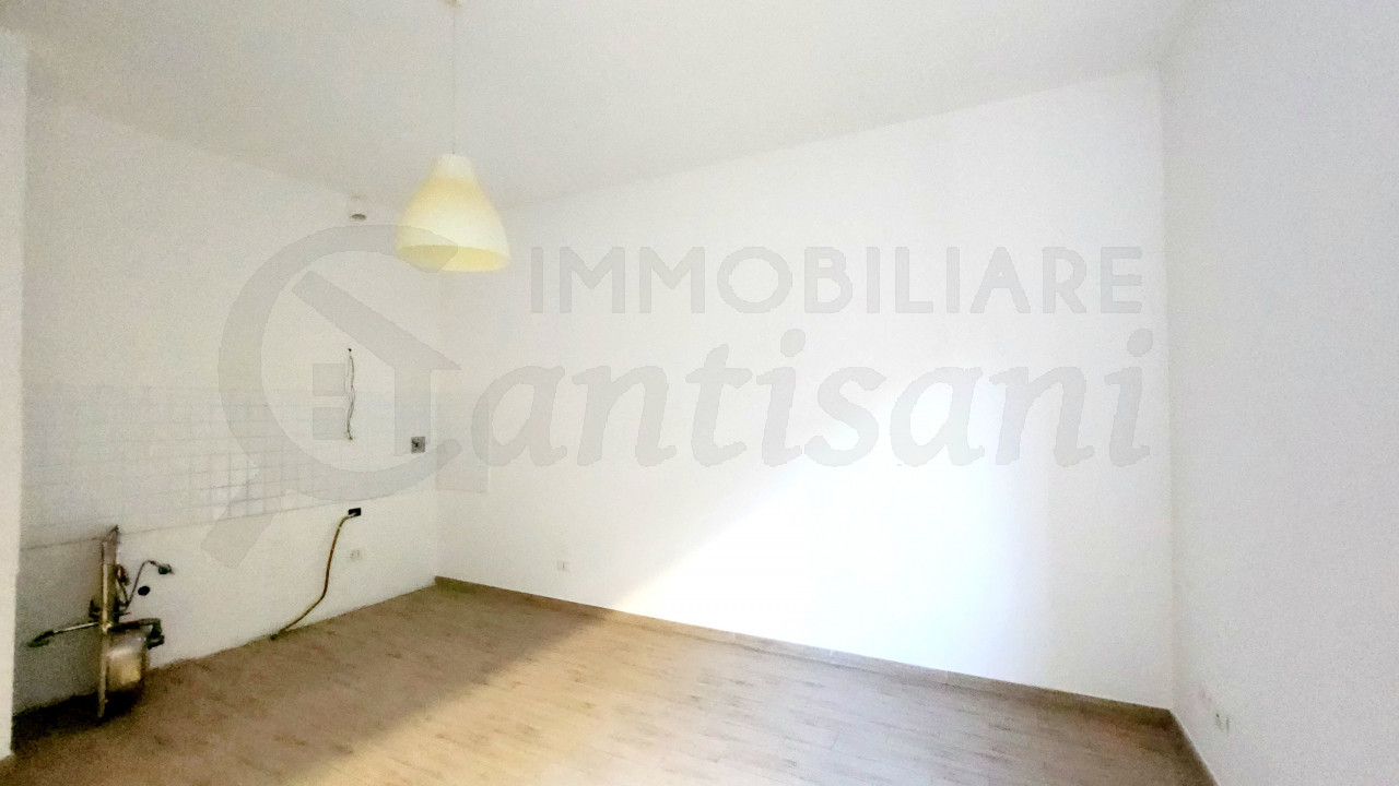 Bilocale ristrutturato in vendita zona Baracca Novoli