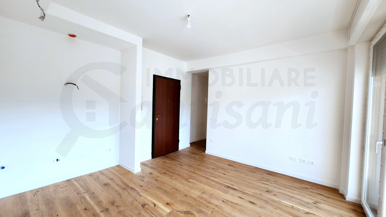 Trilocale con terrazza e posto auto in vendita zona Isolotto