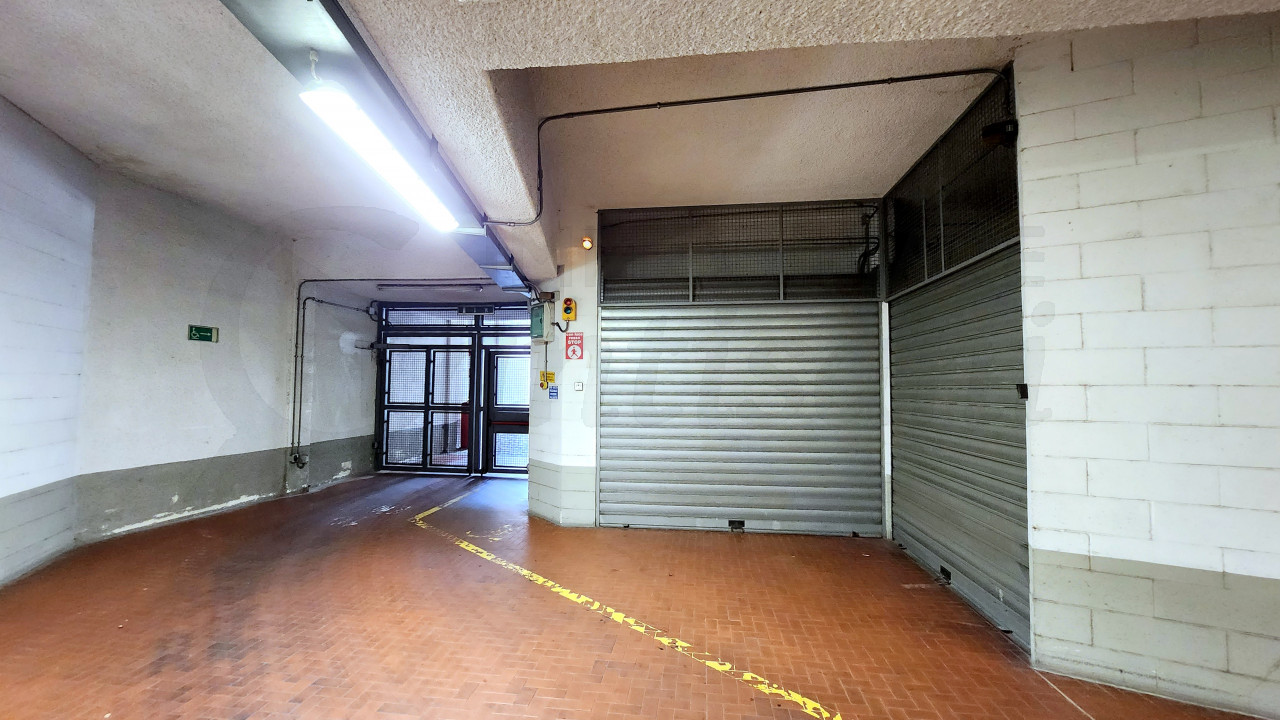 Box auto in affitto Piazza Leopoldo