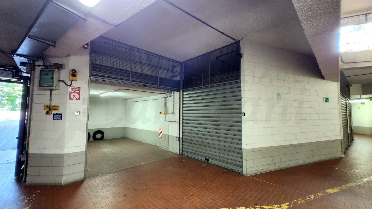 Box auto in affitto Piazza Leopoldo