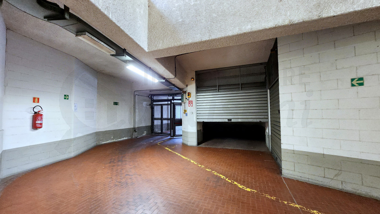 Box auto in affitto Piazza Leopoldo