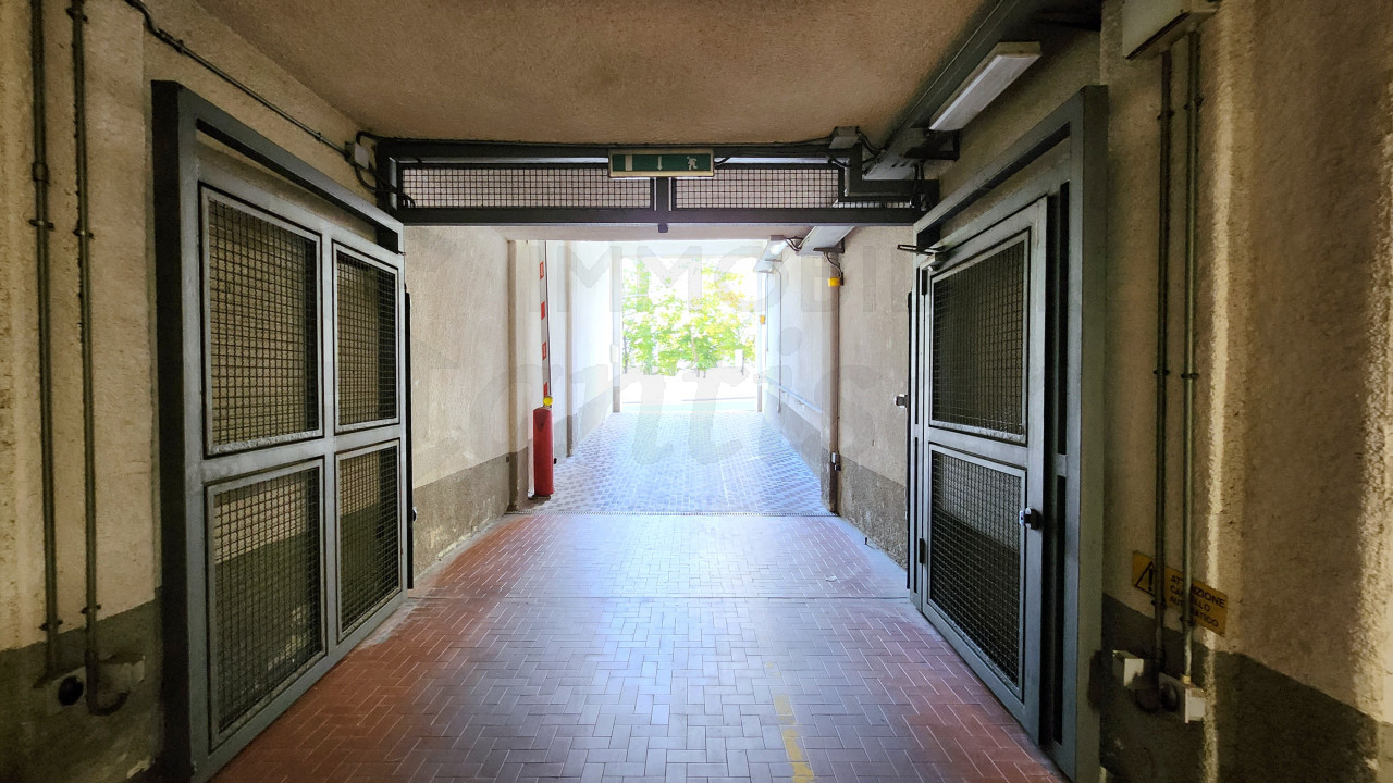 Box auto in affitto Piazza Leopoldo
