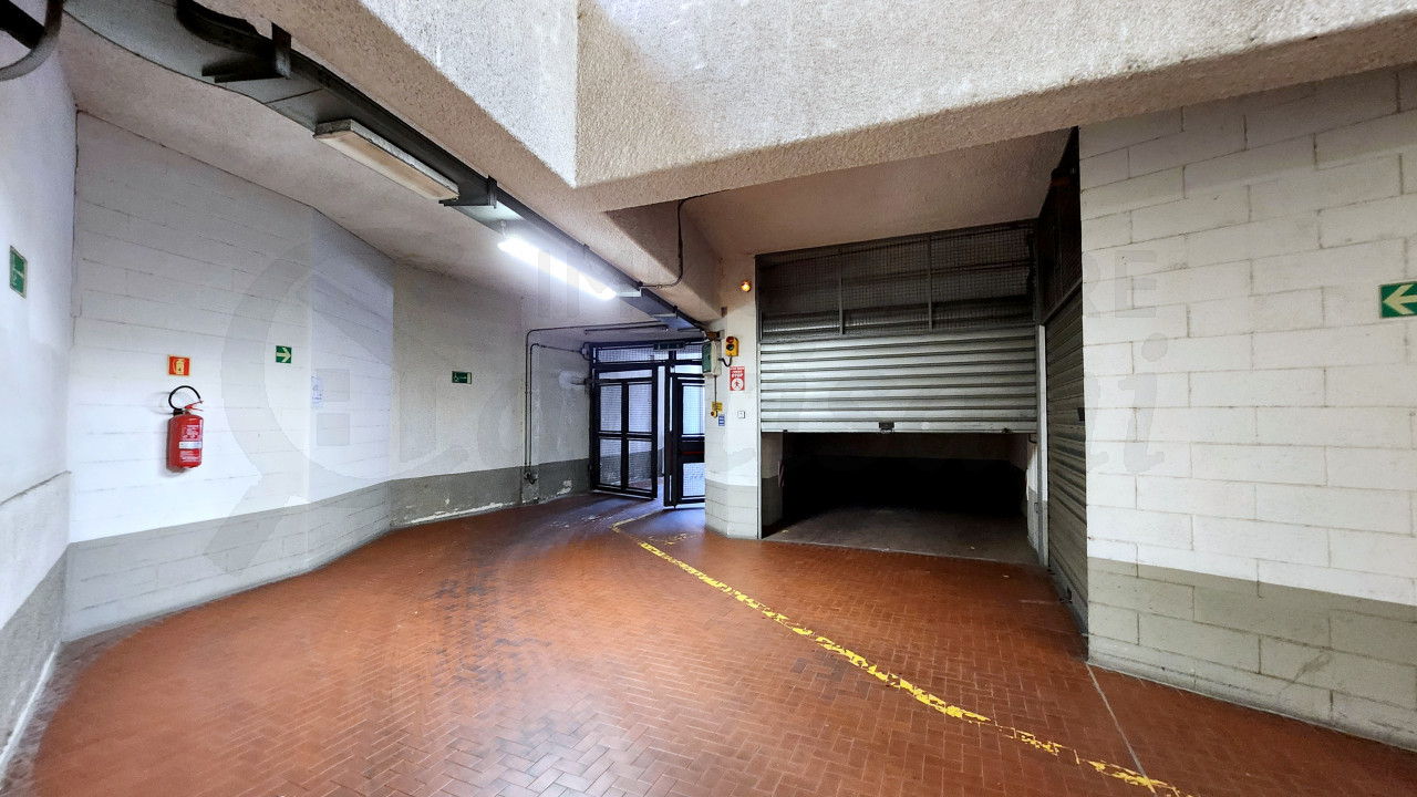 Box auto in affitto Piazza Leopoldo