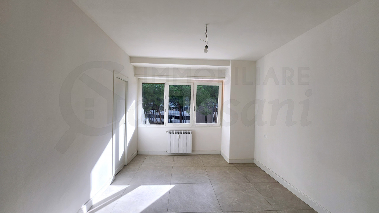 5 locali ristrutturato con balcone in vendita a Firenze Nova