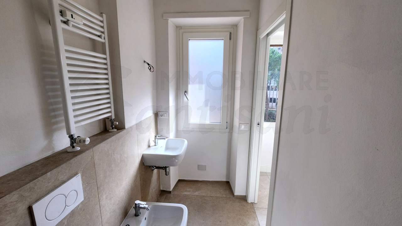5 locali ristrutturato con balcone in vendita a Firenze Nova