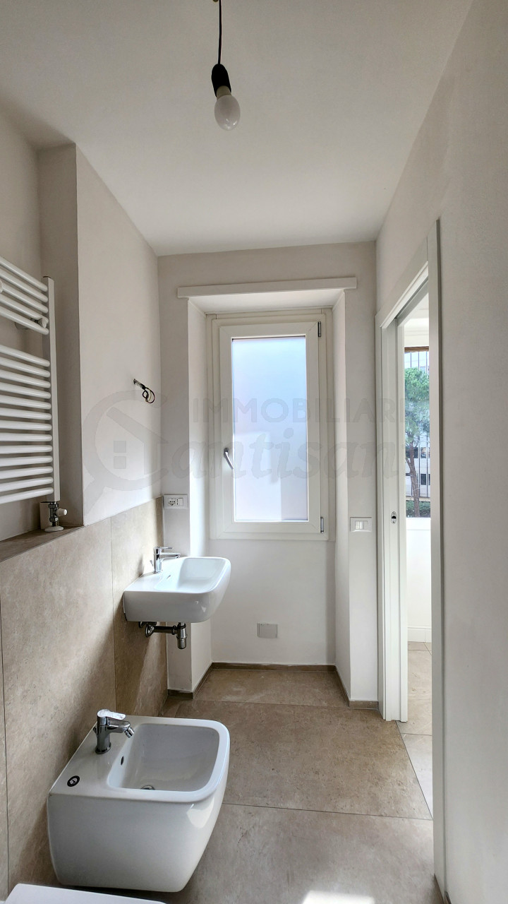 5 locali ristrutturato con balcone in vendita a Firenze Nova