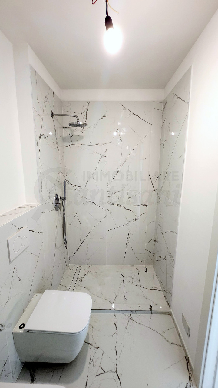 5 locali ristrutturato con balcone in vendita a Firenze Nova