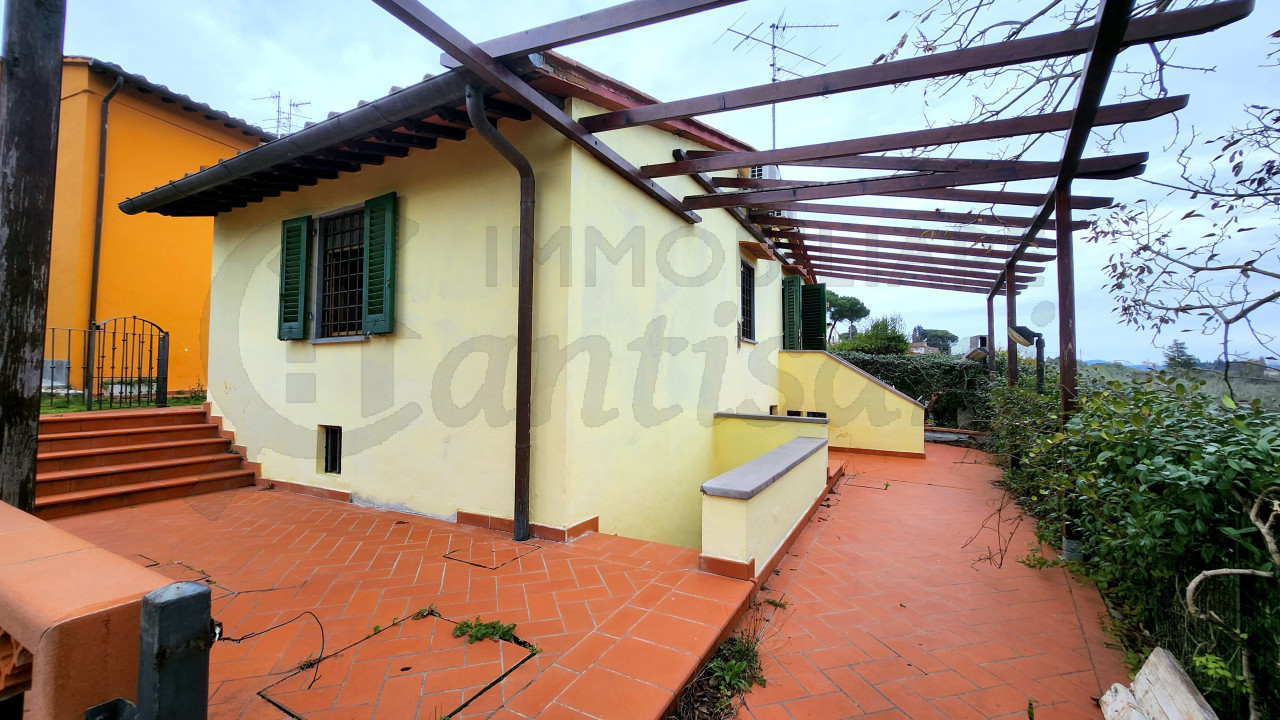 Terratetto con giardino in vendita Lastra a Signa