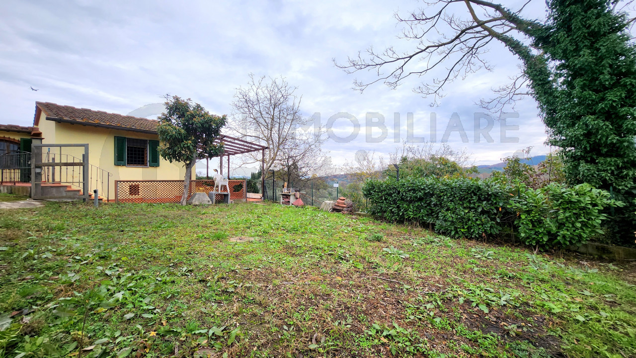 Terratetto con giardino in vendita Lastra a Signa