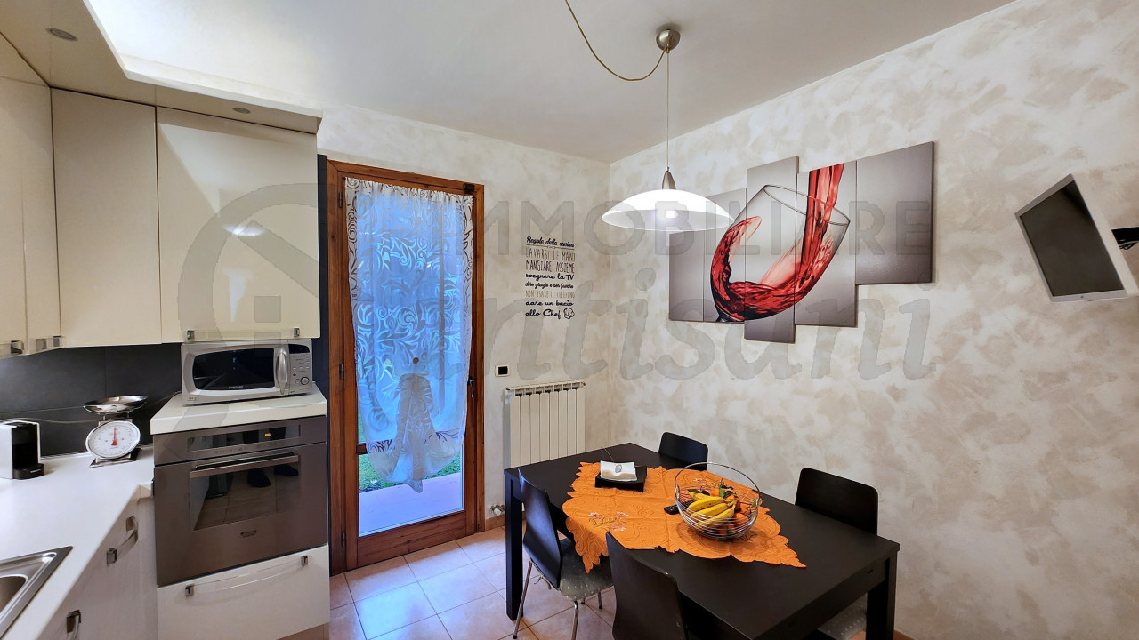 4 locali con giardino e garage in vendita a Barberino