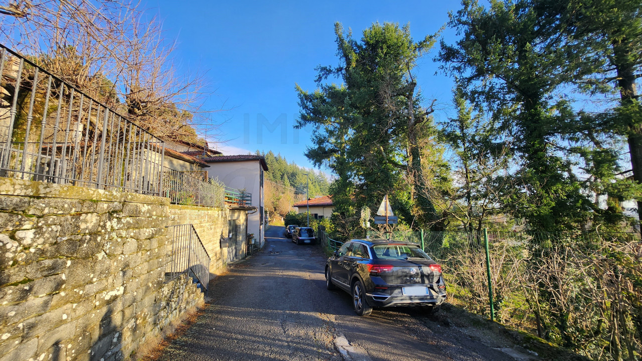 Appartamento quadrilocale con terrazza abitabile a Vaglia, Bivigliano