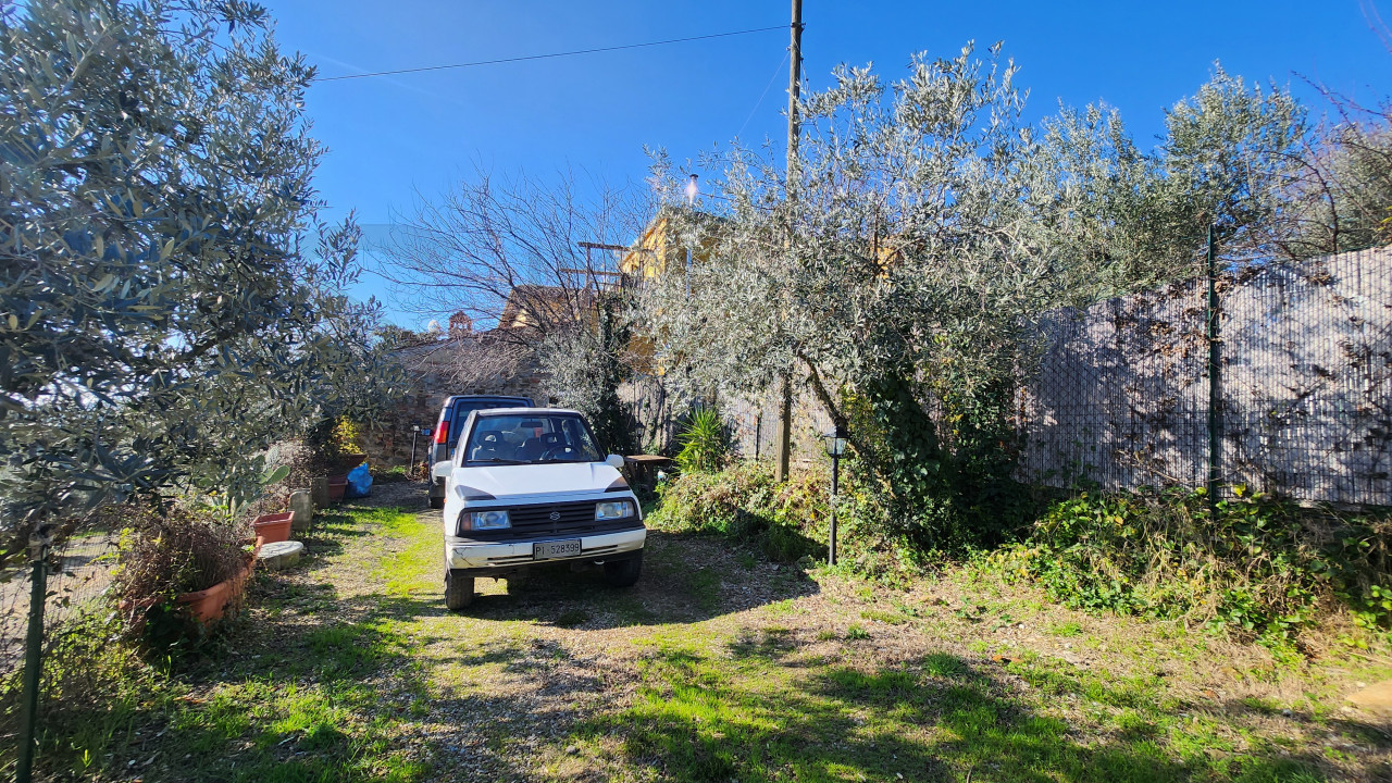 Appartamento con terrazza panoramica su Colline di Careggi Serpiolle