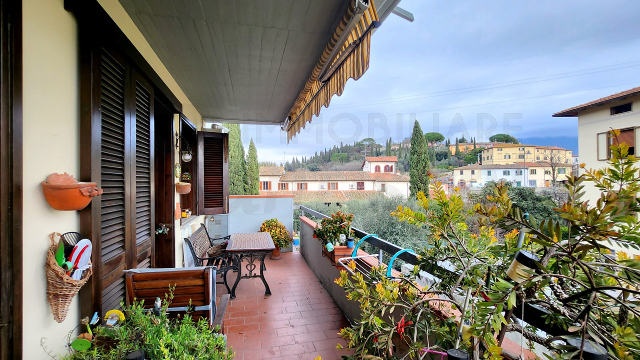 Appartamento con terrazza abitabile in vendita a Calenzano