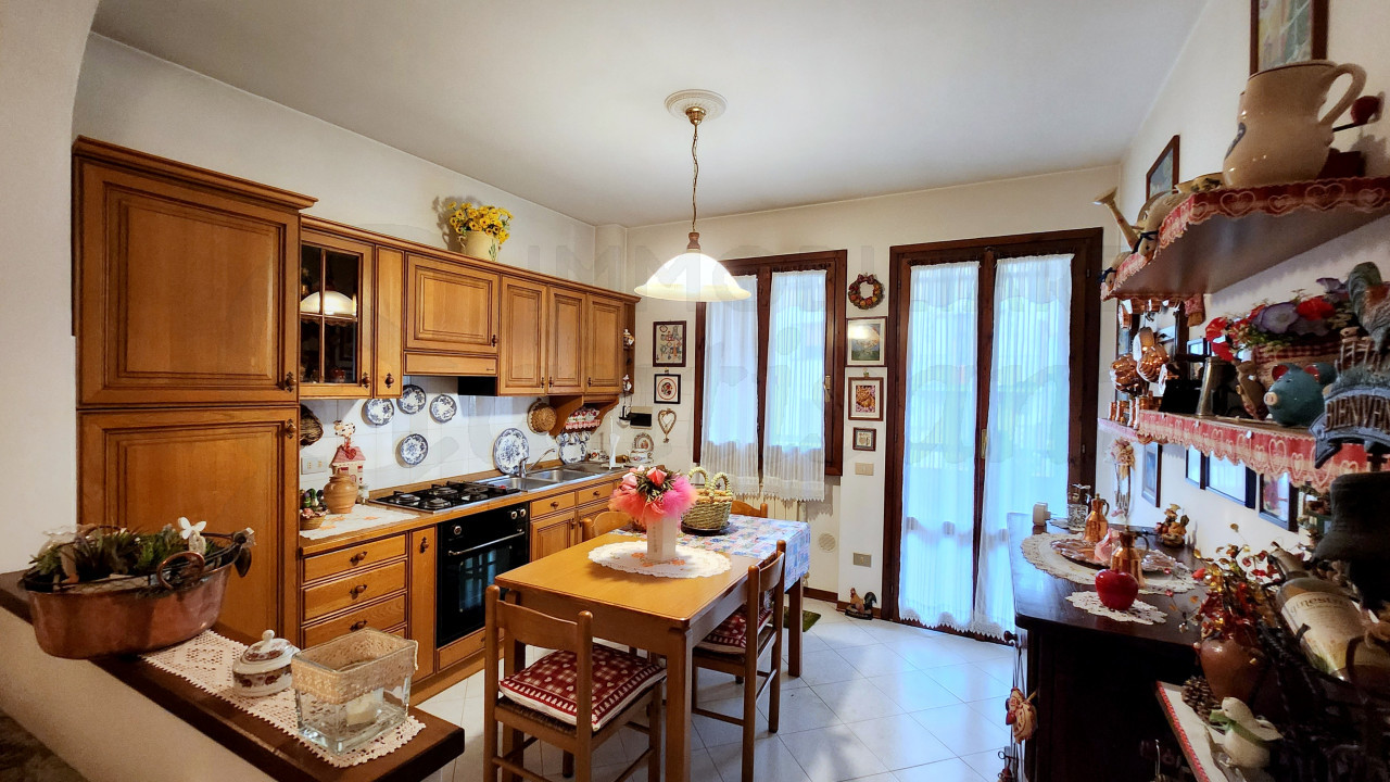 Appartamento con terrazza abitabile in vendita a Calenzano