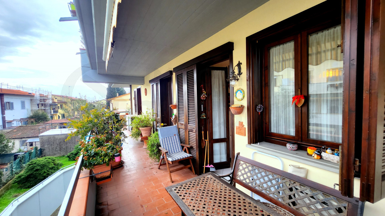 Appartamento con terrazza abitabile in vendita a Calenzano