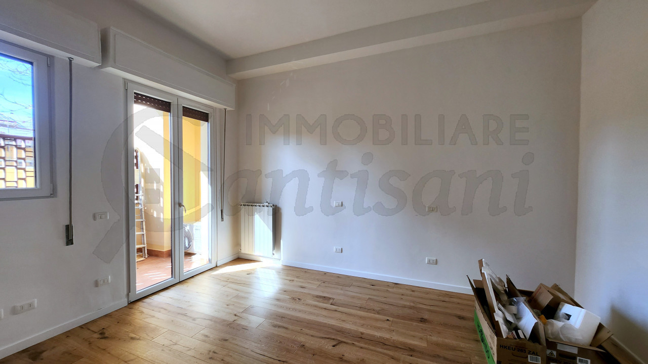 Appartamento ristrutturato con loggia in vendita zona Cure