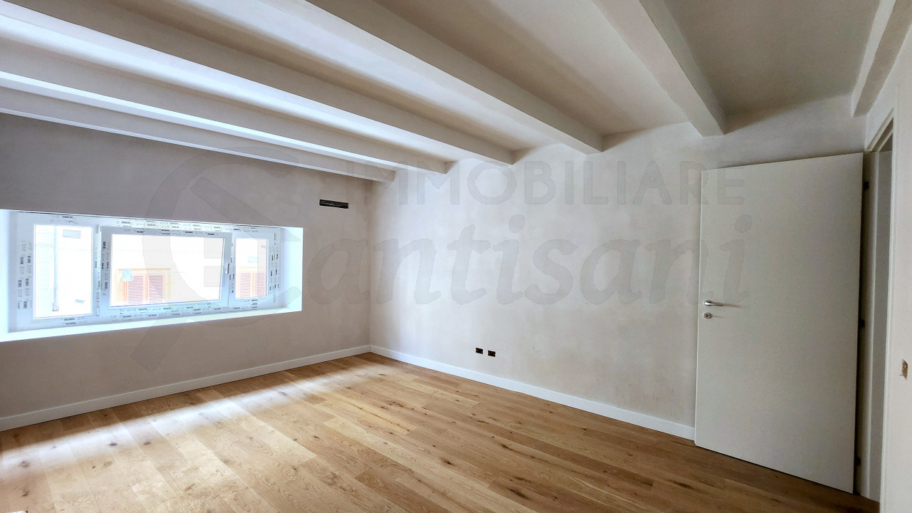 Appartamento ristrutturato in vendita Corso Italia Centro Firenze