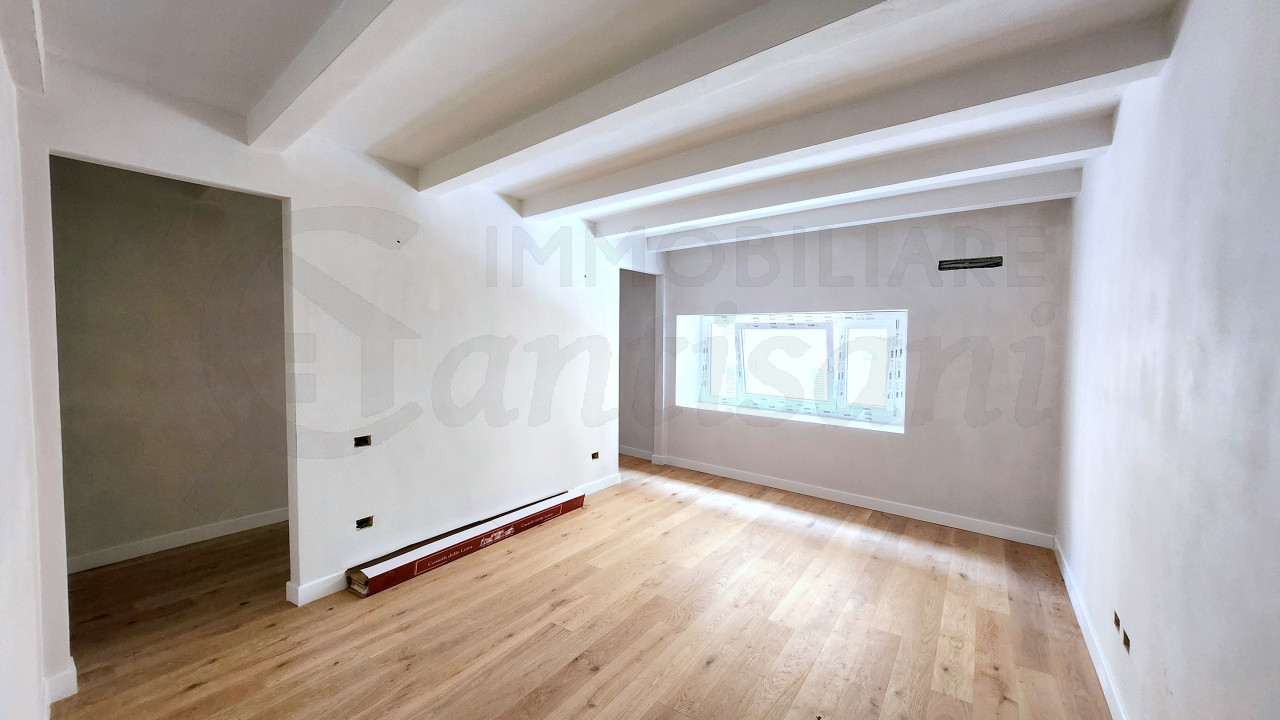 Appartamento ristrutturato in vendita Corso Italia Centro Firenze
