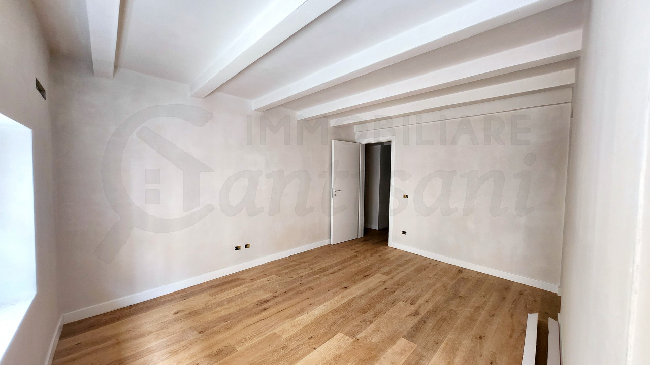 Appartamento ristrutturato in vendita Corso Italia Centro Firenze