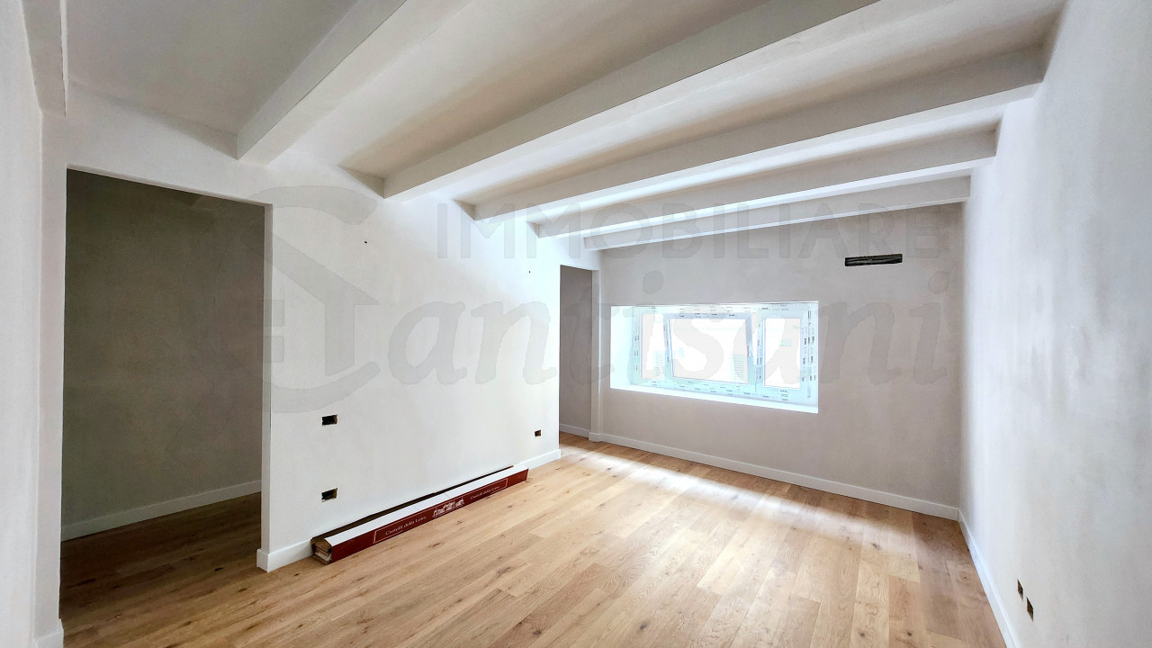 Appartamento ristrutturato in vendita Corso Italia Centro Firenze