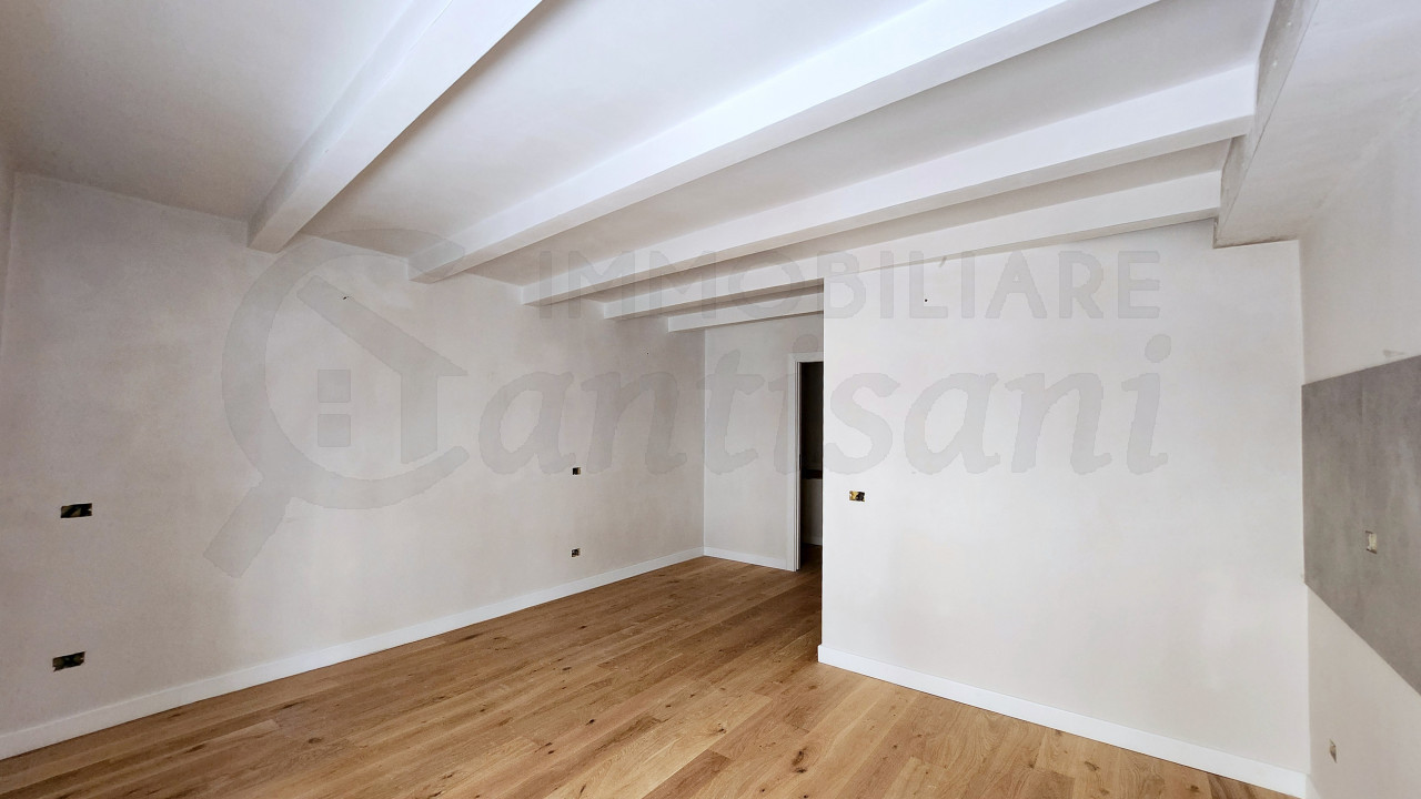 Appartamento ristrutturato in vendita Corso Italia Centro Firenze