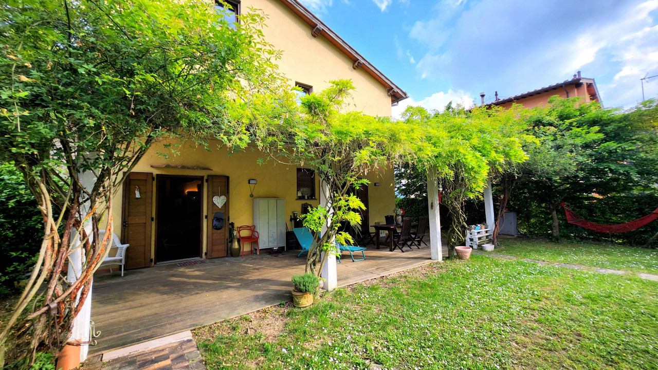 Casa Colonica con giardino in vendita a Borgo San Lorenzo